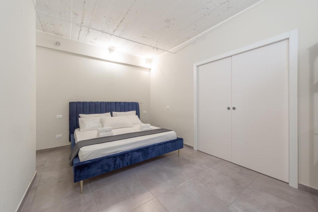 Eccelso Lägenhet Milano Exteriör bild